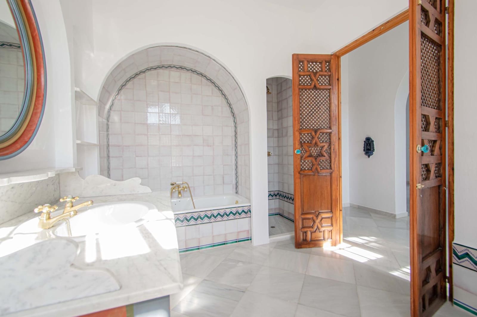 6 sypialnia Willa na sprzedaż w Valencina de la Concepcion z basenem garażem - 1 550 000 € (Ref: 9791122)