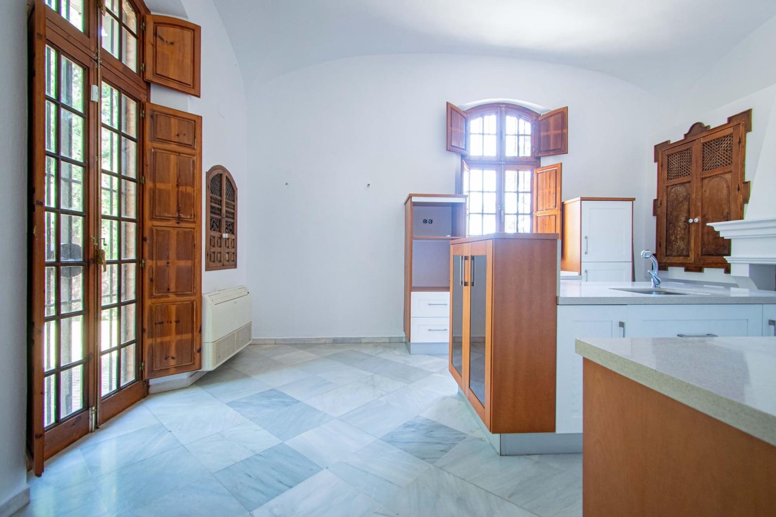 6 sypialnia Willa na sprzedaż w Valencina de la Concepcion z basenem garażem - 1 550 000 € (Ref: 9791122)
