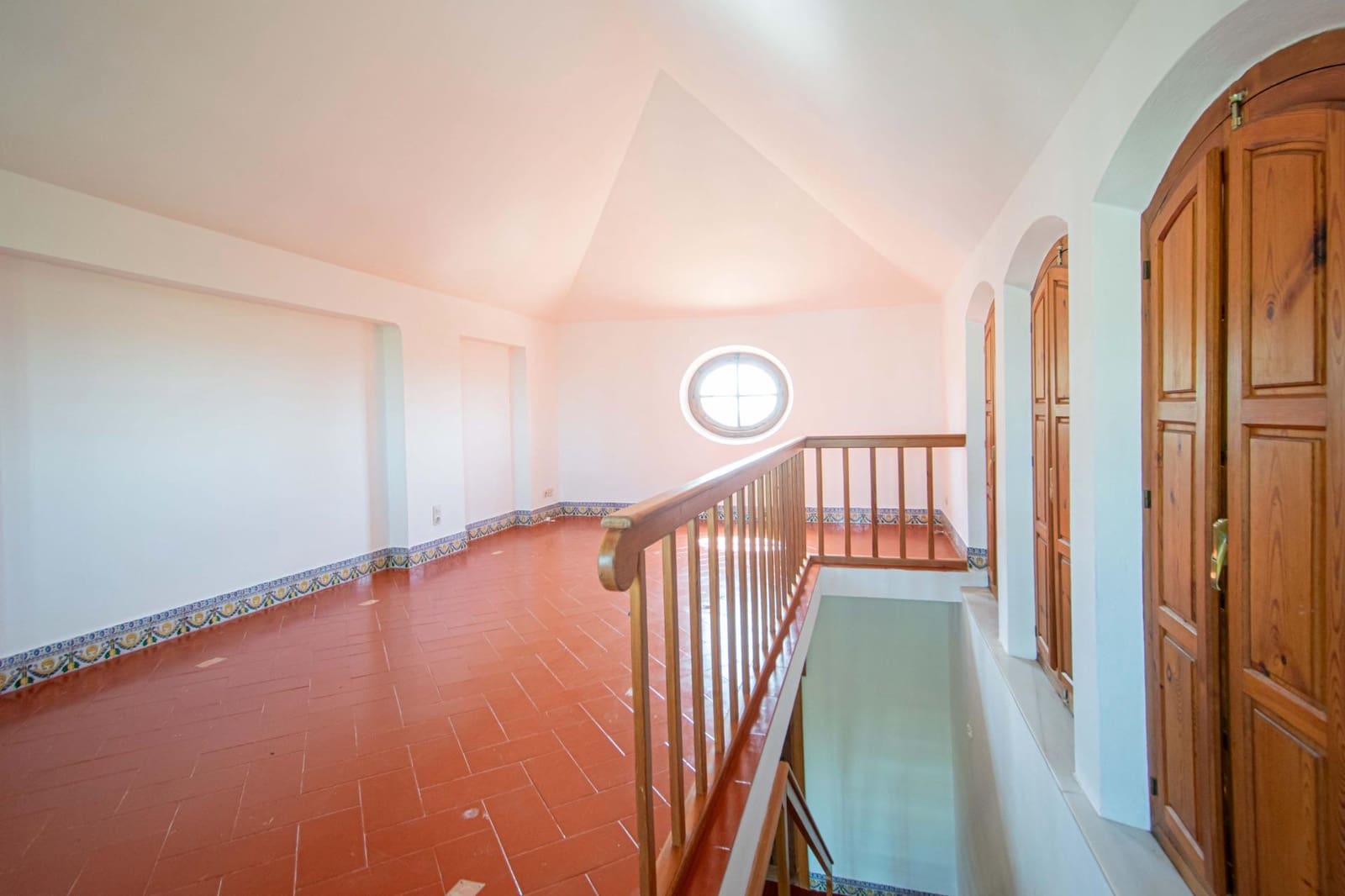 6 sypialnia Willa na sprzedaż w Valencina de la Concepcion z basenem garażem - 1 550 000 € (Ref: 9791122)