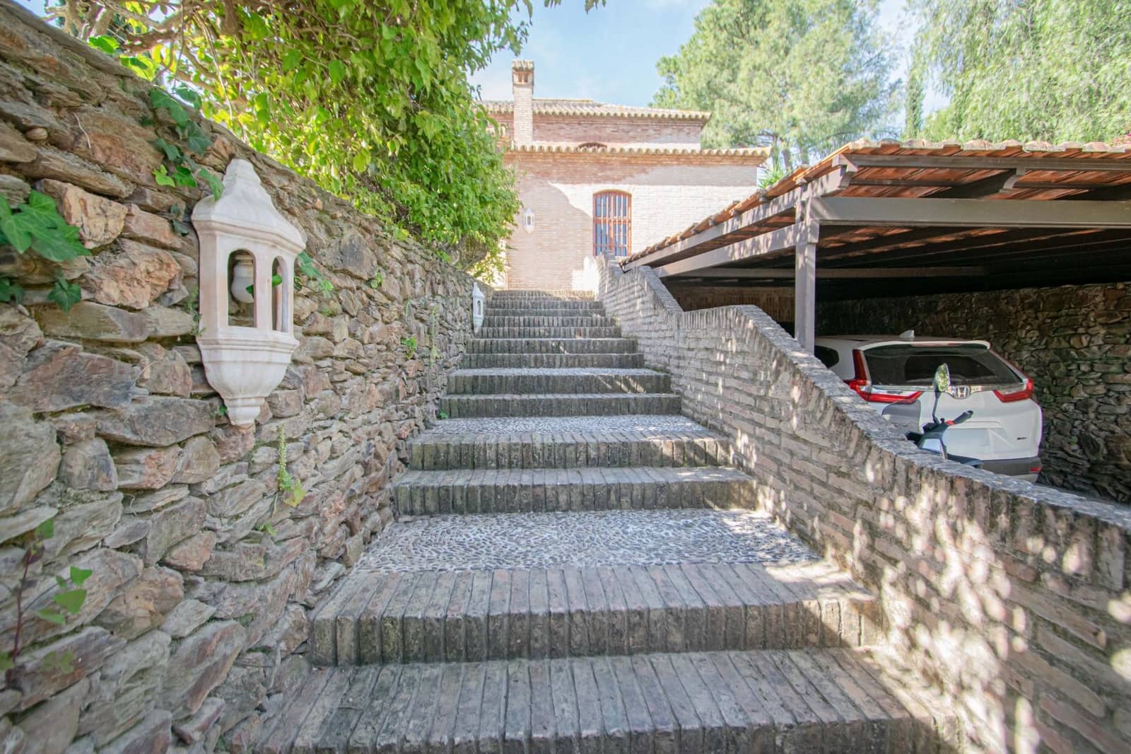 6 sypialnia Willa na sprzedaż w Valencina de la Concepcion z basenem garażem - 1 550 000 € (Ref: 9791122)
