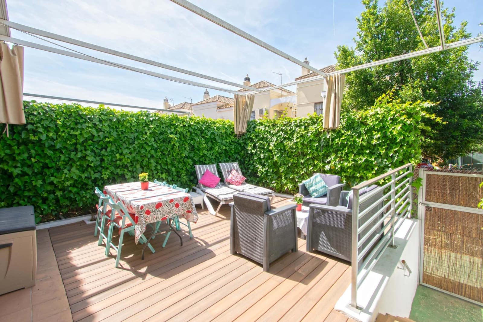 4 Zimmer Reihenhaus zu verkaufen in Valencina de la Concepcion mit Pool - 295.000 € (Ref: 9791123)