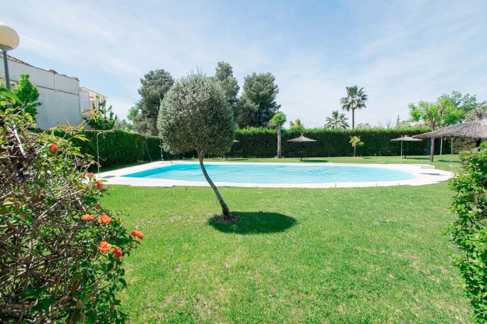 4 Zimmer Reihenhaus zu verkaufen in Valencina de la Concepcion mit Pool - 295.000 € (Ref: 9791123)
