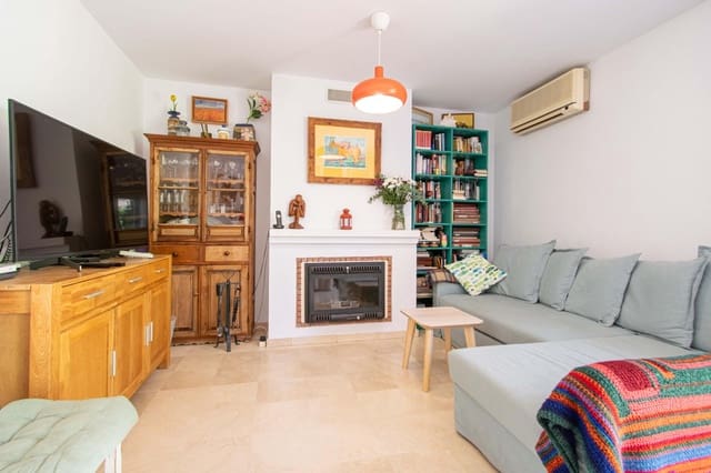4 soverom Rekkehus til salgs i Valencina de la Concepción med svømmebasseng - € 285 000 (Ref: 9791123)