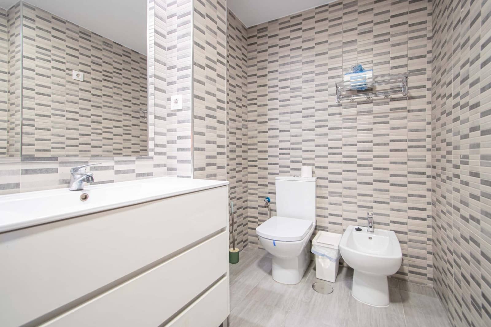 3 bedroom Apartment for sale in Seville city - € 238,000 (Ref: 9791124)