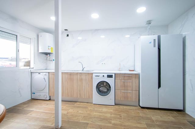 3 quarto Apartamento para venda em Sevilha cidade - 140 000 € (Ref: 9799369)