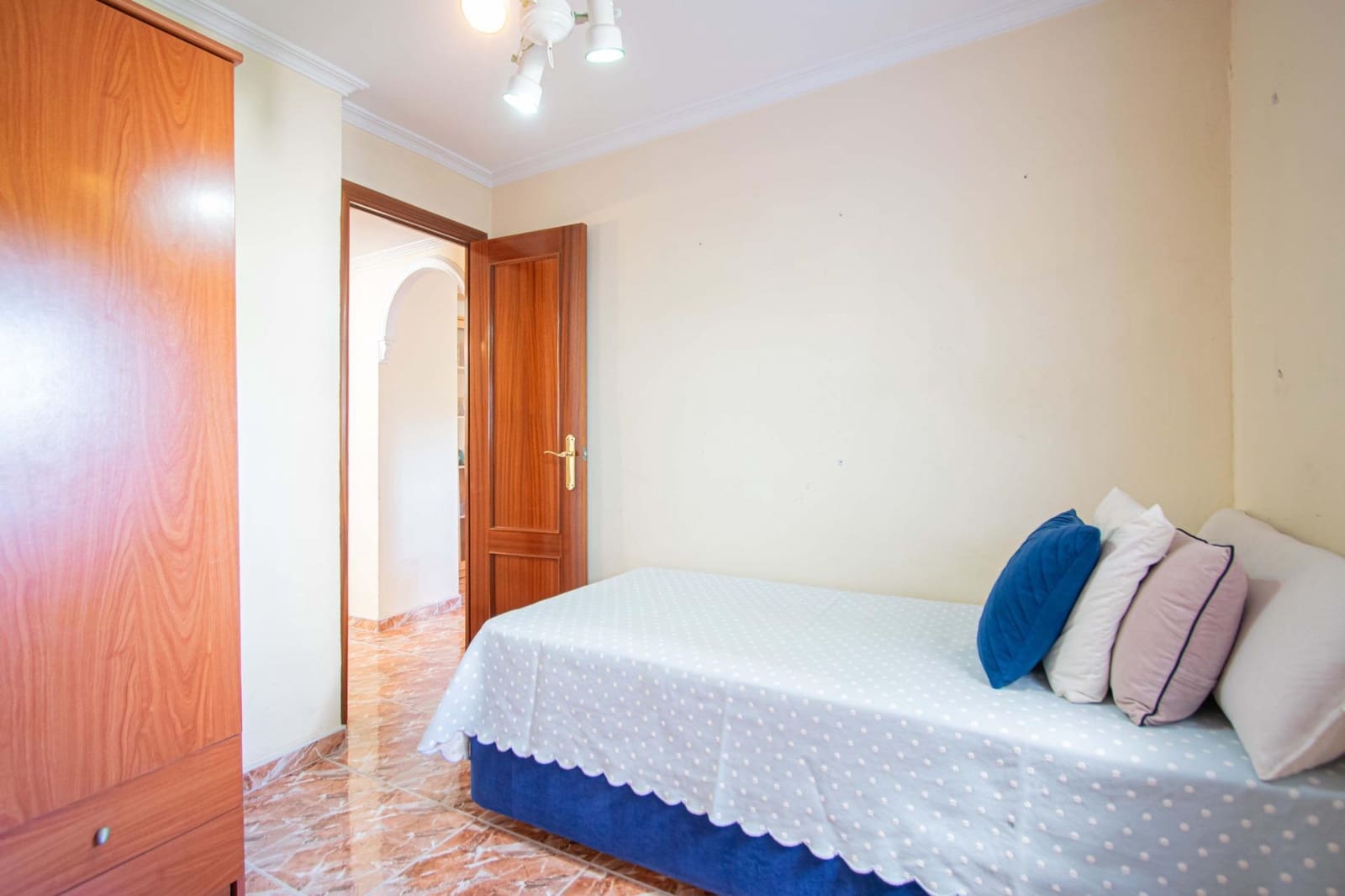 3 bedroom Flat for sale in Seville city - € 165,000 (Ref: 9804370)