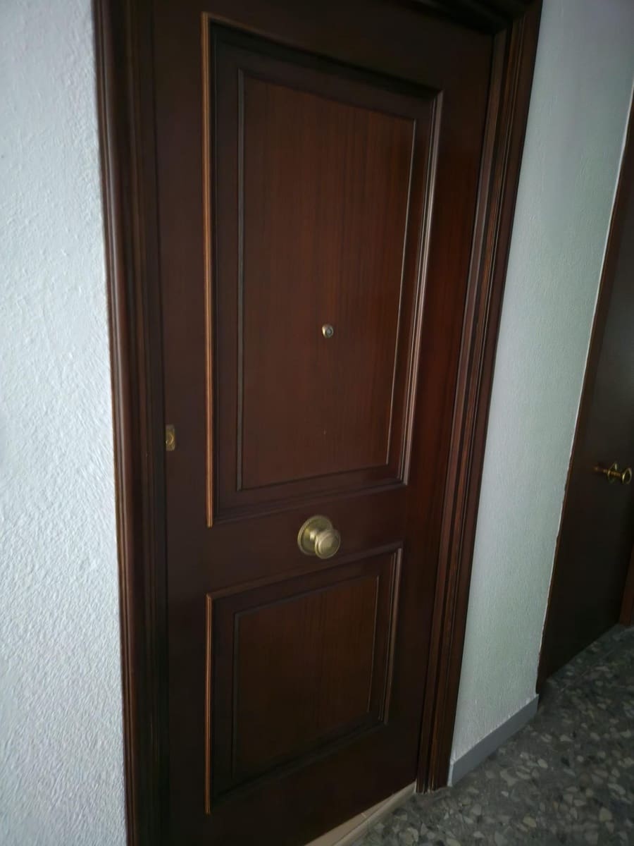 2 soverom Leilighet til leie i Sevilla by - € 1 000 (Ref: 9804371)