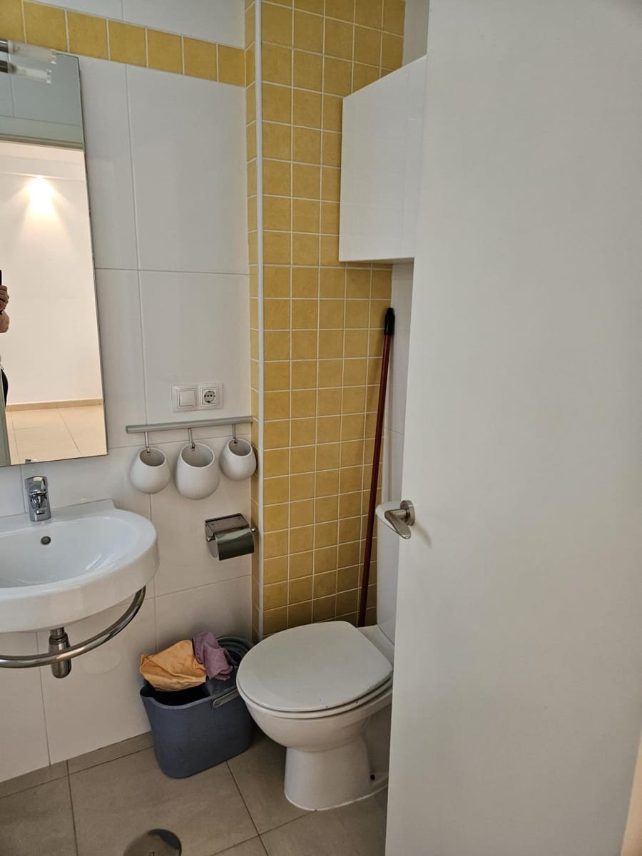 2 soverom Leilighet til leie i Sevilla by - € 1 000 (Ref: 9804371)