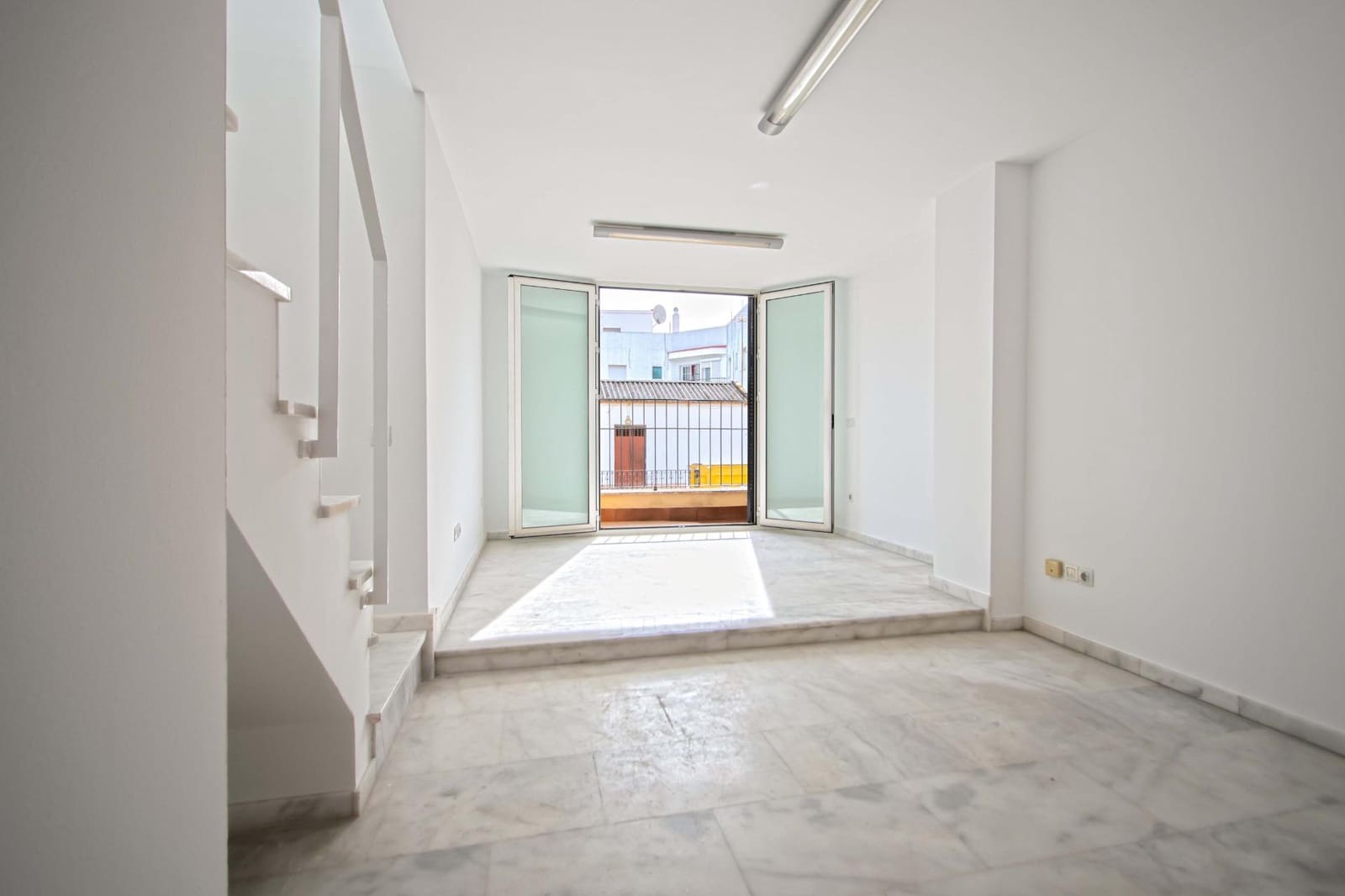 2 sovrum Lägenhet till salu i Sevilla stad - 390 000 € (Ref: 9804372)