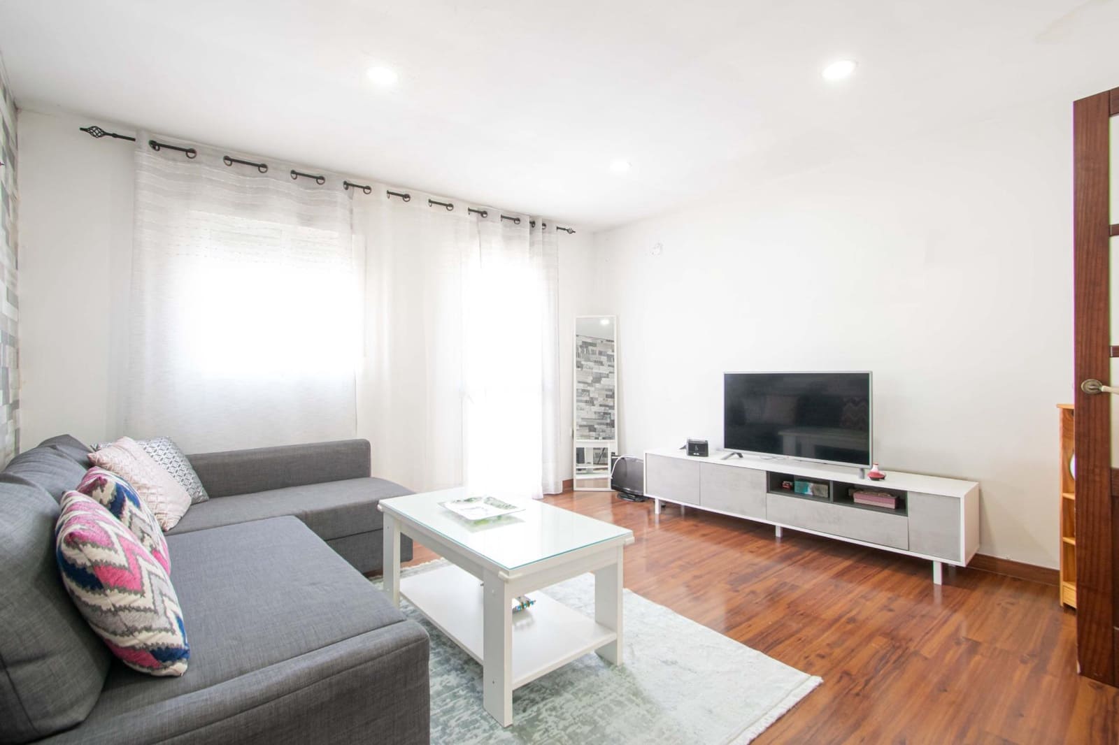 Piso de 2 habitaciones en Sevilla ciudad en venta - 99.990 € (Ref: 9806536)