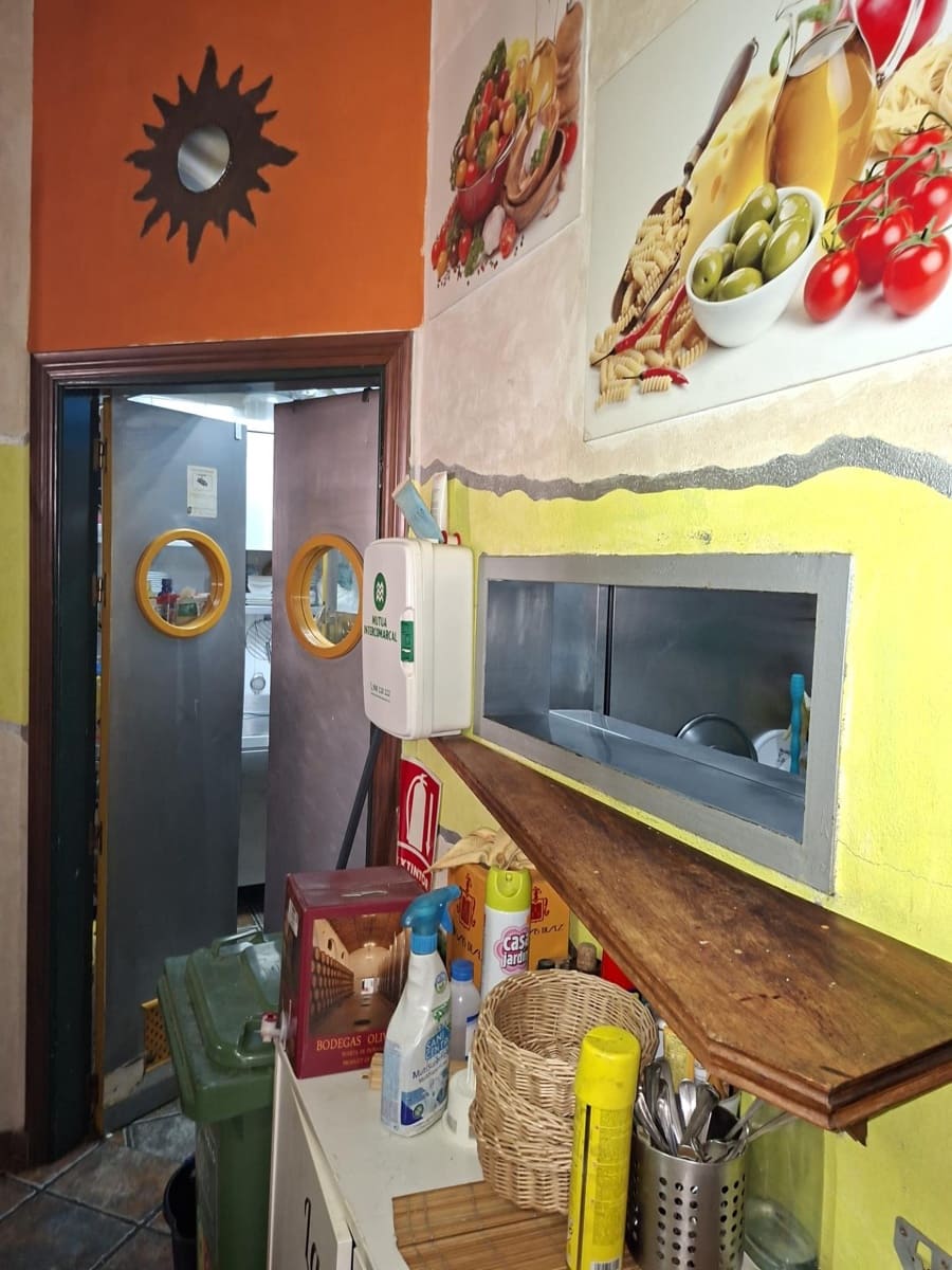 Kommersiell till salu i Sevilla stad - 69 900 € (Ref: 9806537)