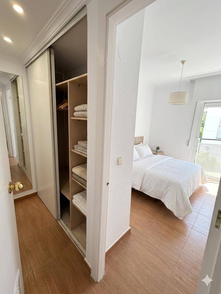 Piso de 3 habitaciones en Sevilla ciudad en alquiler con garaje - 1.250 € (Ref: 9806538)