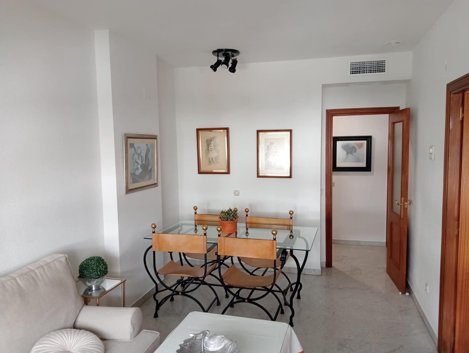 2 sovrum Lägenhet att hyra i Sevilla stad med pool garage - 1 100 € (Ref: 9806539)