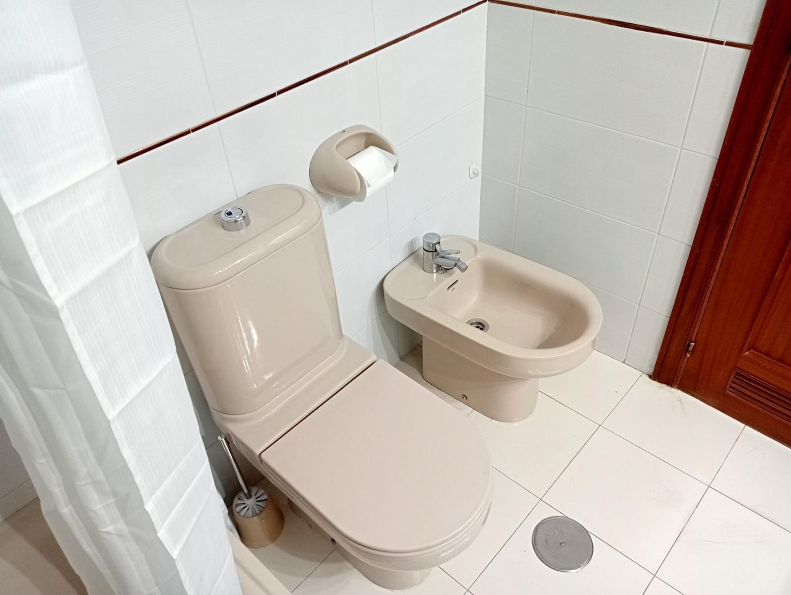 2 sovrum Lägenhet att hyra i Sevilla stad med pool garage - 1 100 € (Ref: 9806539)