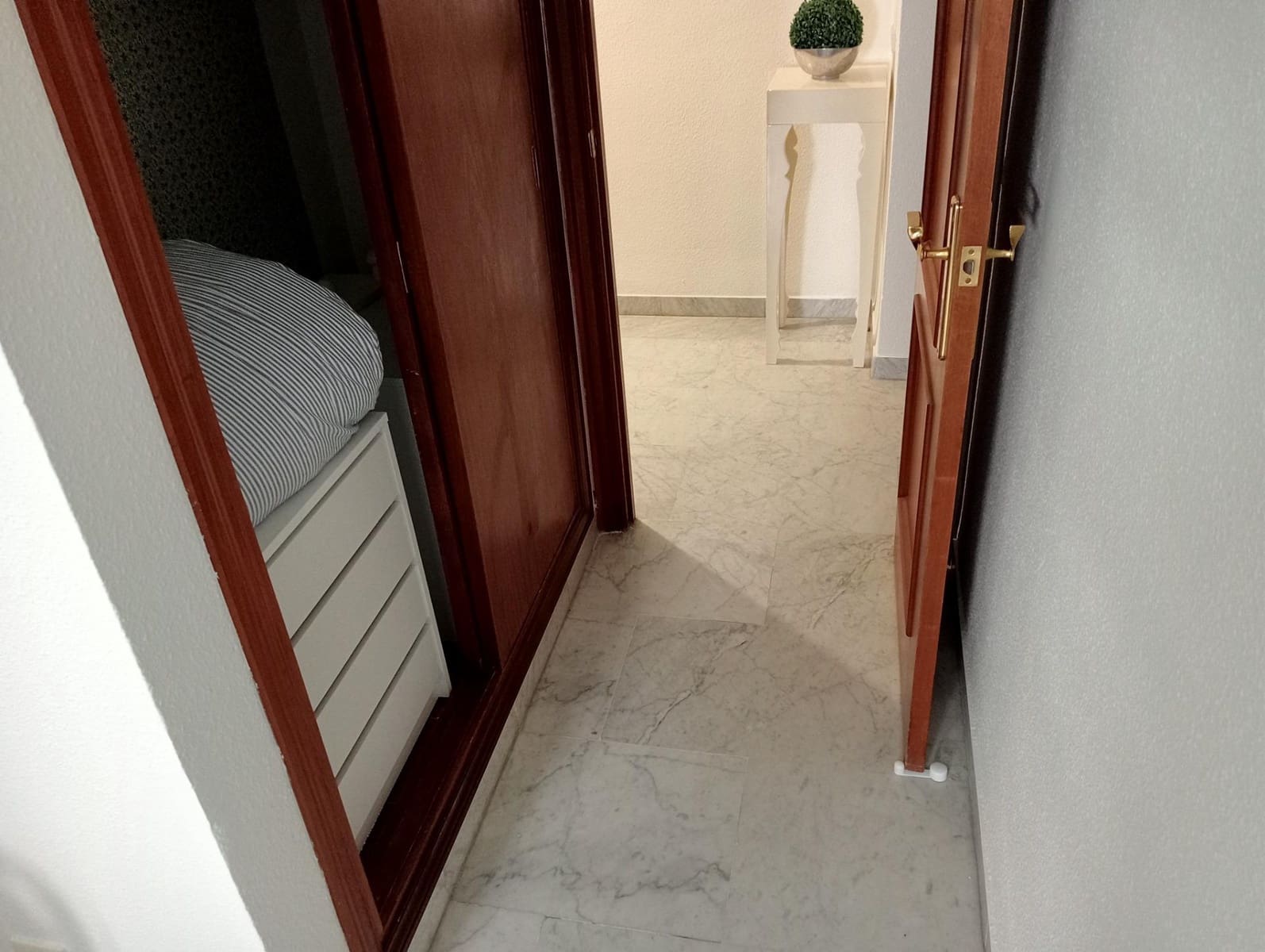 2 sovrum Lägenhet att hyra i Sevilla stad med pool garage - 1 100 € (Ref: 9806539)