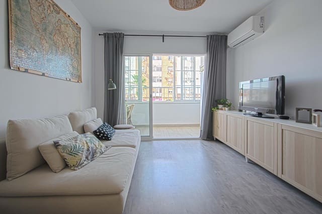 3 bedroom Flat for sale in Montequinto, Dos Hermanas with pool - € 240,000 (Ref: 9811976)