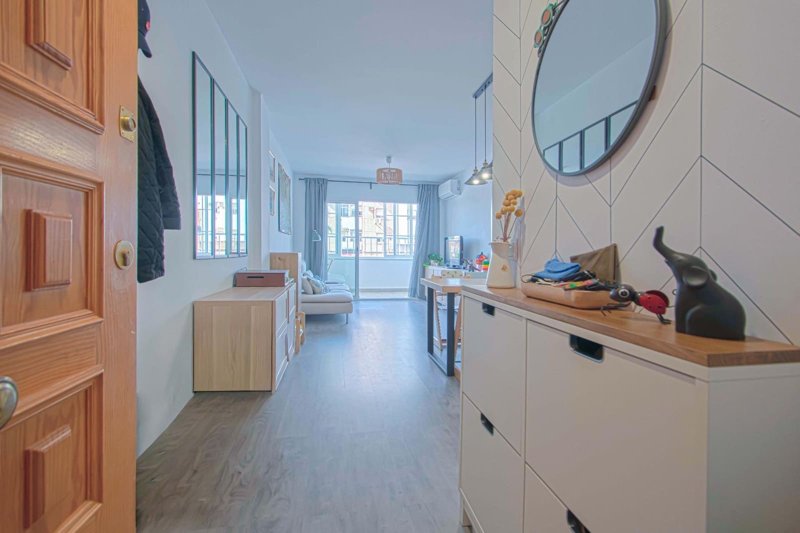 3 bedroom Flat for sale in Montequinto with pool - € 240,000 (Ref: 9811976)