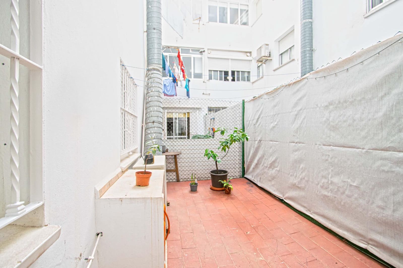 3 bedroom Flat for sale in Montequinto with pool - € 240,000 (Ref: 9811976)