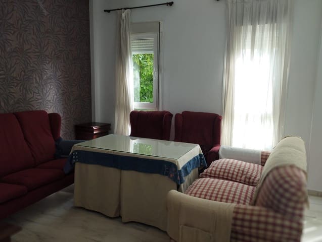 4 soveværelse Lejlighed til leje i Sevilla by med swimmingpool garage - € 1.100 (Ref: 9815918)