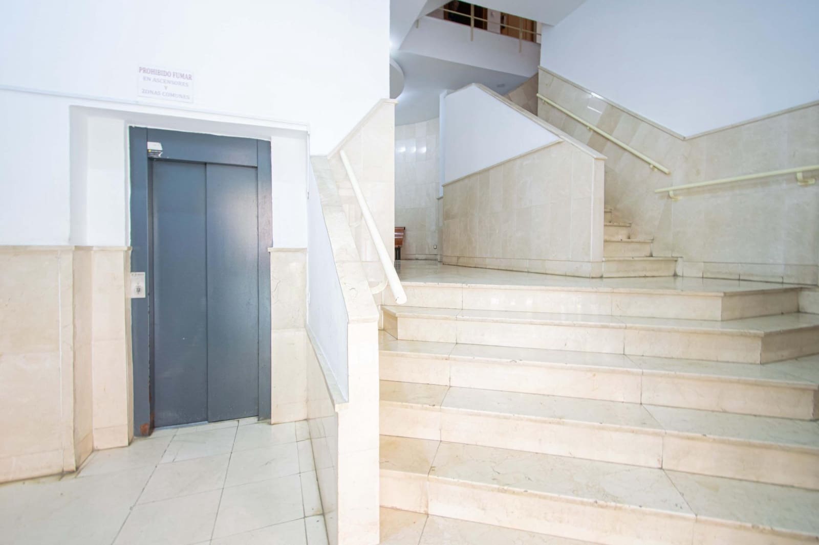 1 Zimmer Wohnung zu verkaufen in Sevilla Stadt mit Pool - 185.000 € (Ref: 9815921)