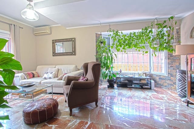 4 soverom Rekkehus til salgs i Gines - € 356 000 (Ref: 9818293)