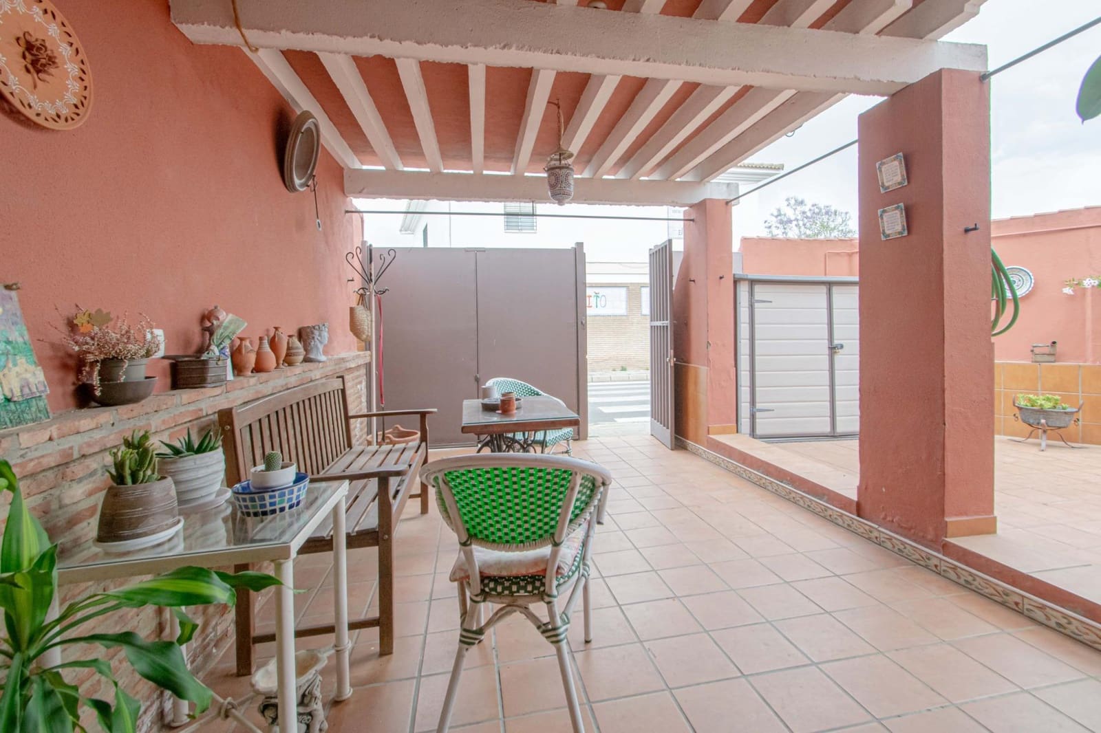 4 bedroom Terraced Villa for sale in Gines - € 356,000 (Ref: 9818293)