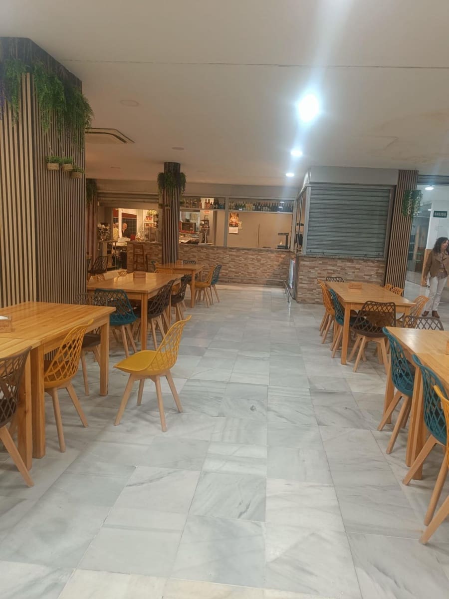 3 bedroom Terraced Villa for sale in Seville city with pool - € 375,000 (Ref: 9818294)