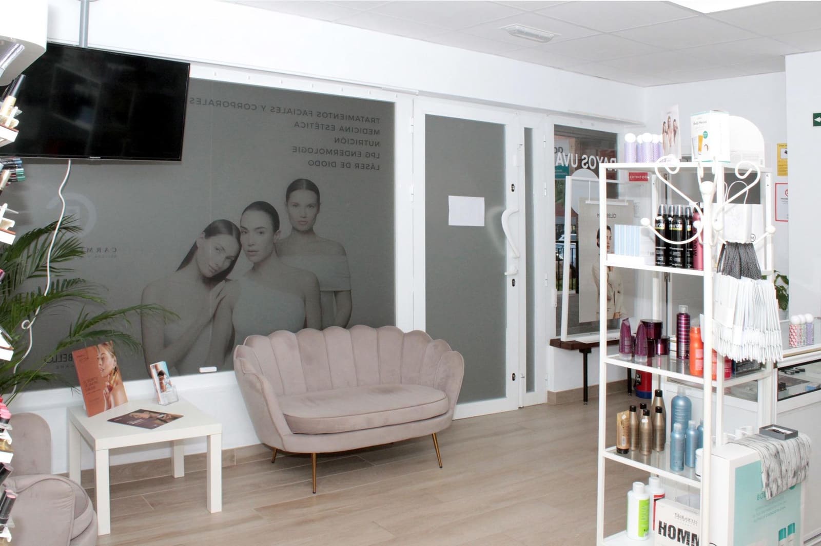 Local Comercial en Sevilla ciudad en alquiler - 1.000 € (Ref: 9818295)