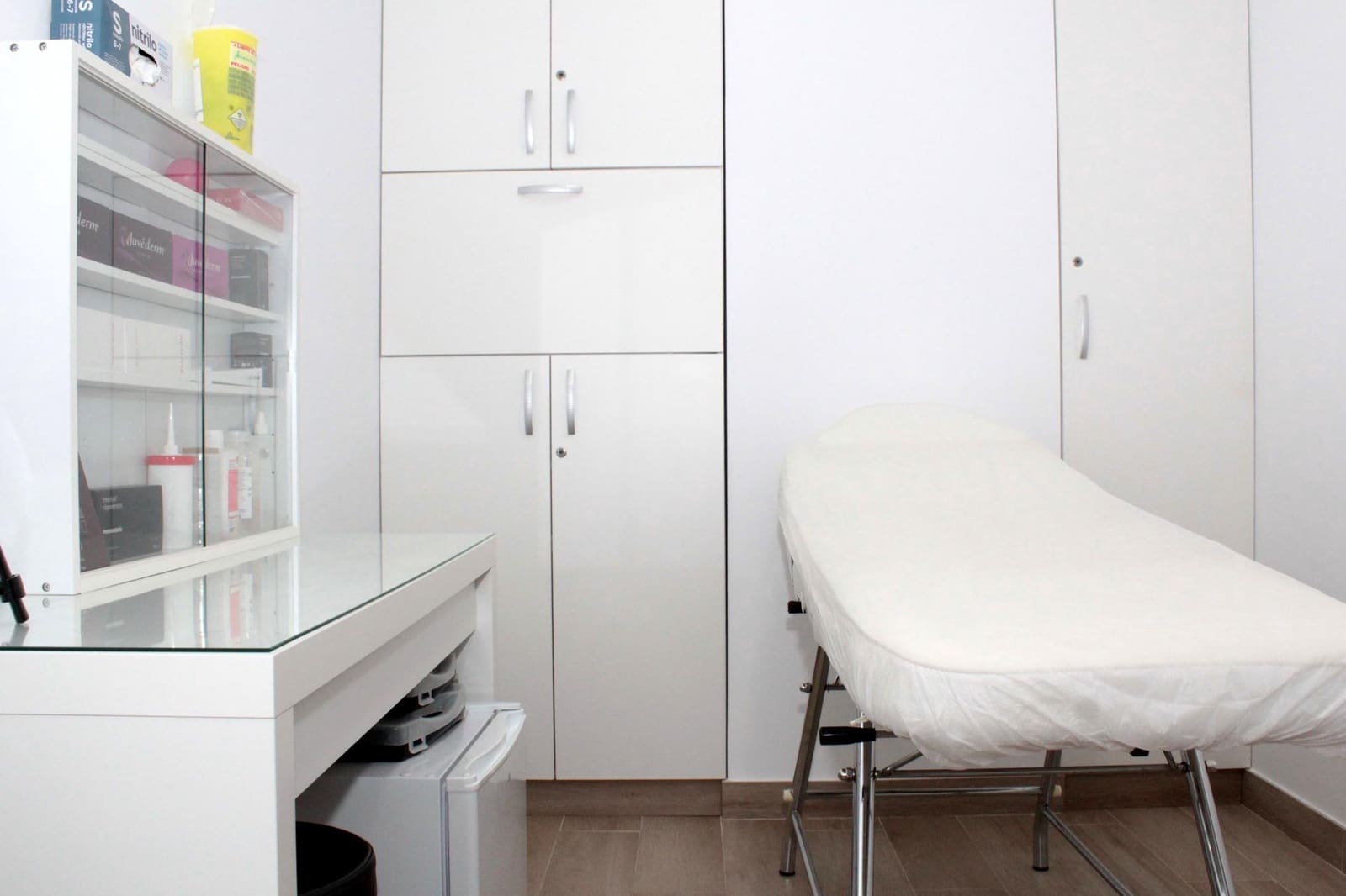 Local Comercial en Sevilla ciudad en alquiler - 1.000 € (Ref: 9818295)