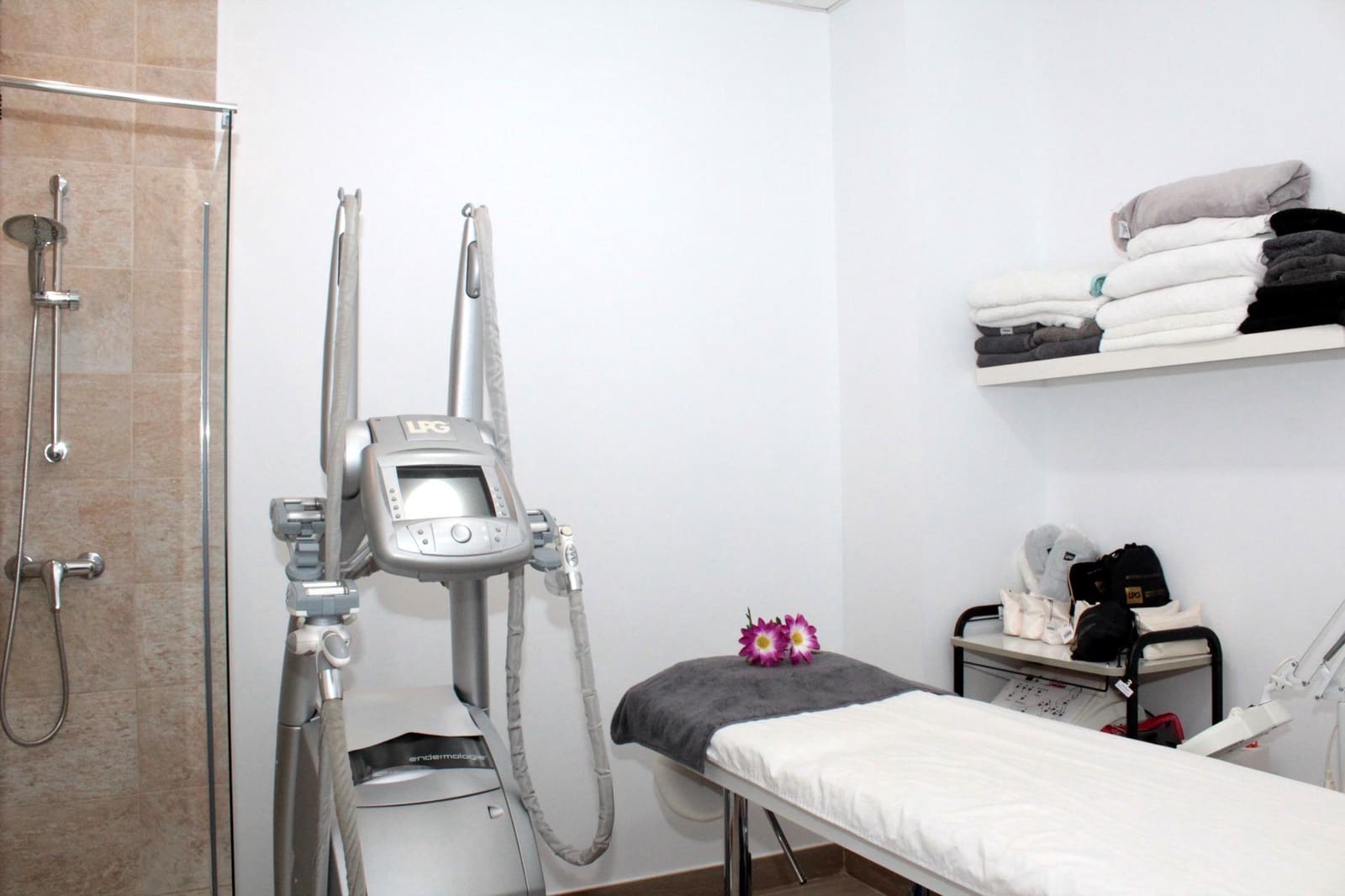 Local Comercial en Sevilla ciudad en alquiler - 1.000 € (Ref: 9818295)