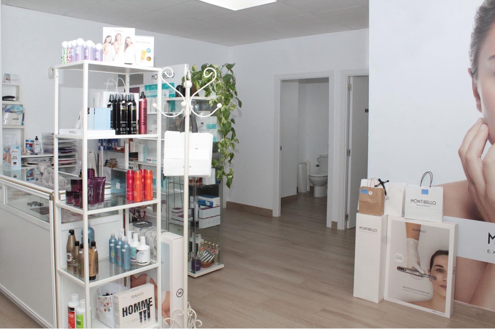 Local Comercial en Sevilla ciudad en alquiler - 1.000 € (Ref: 9818295)