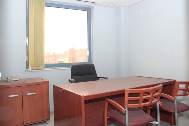 Büro zu verkaufen in Sevilla Stadt - 41.500 € (Ref: 9818296)