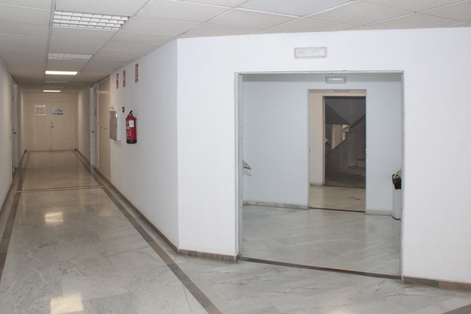 Büro zu verkaufen in Sevilla Stadt - 41.500 € (Ref: 9818296)