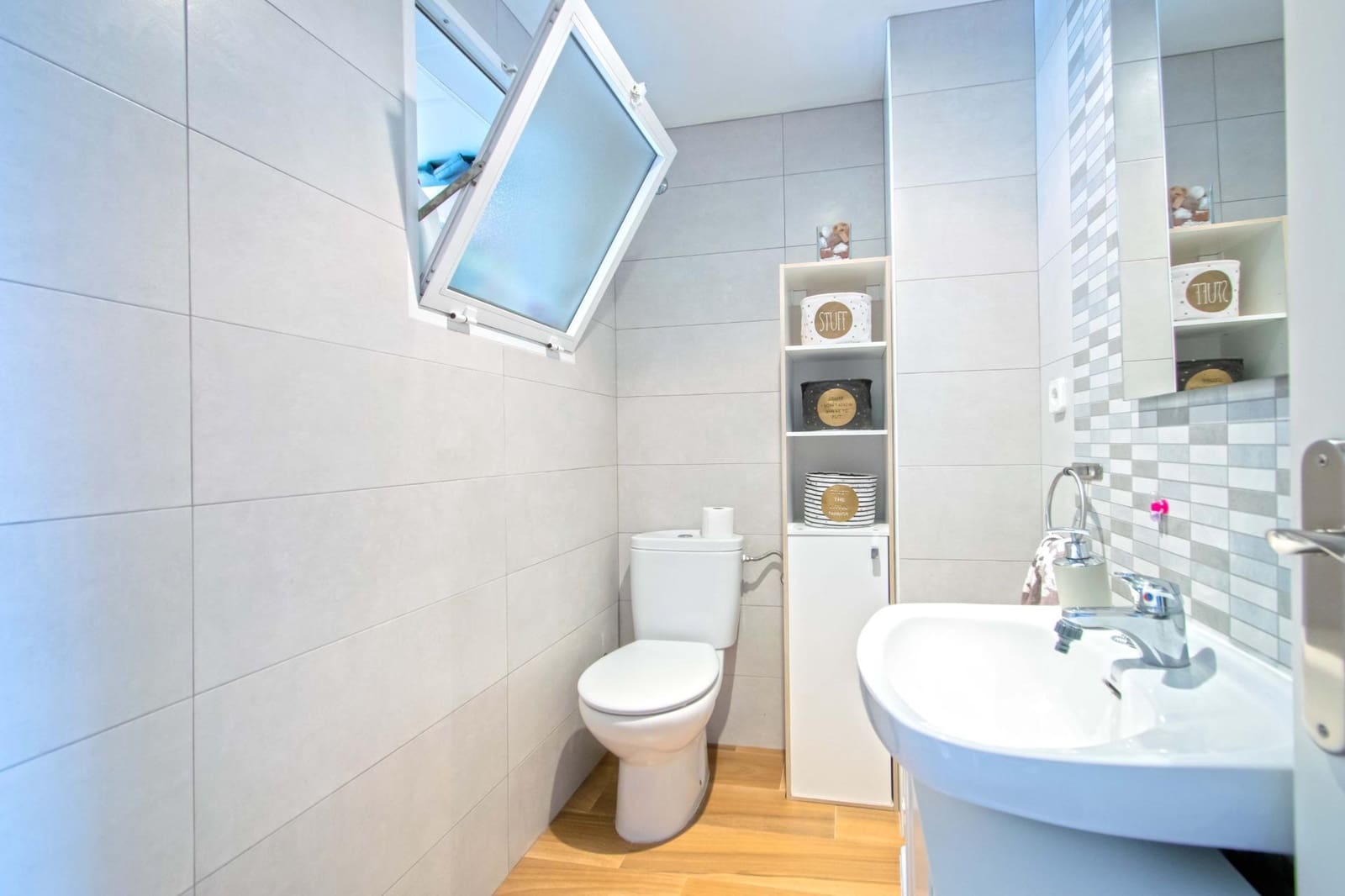 4 bedroom Apartment for sale in Seville city with garage - € 347,000 (Ref: 9820581)
