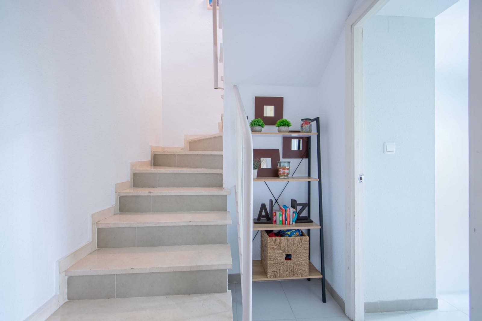 4 bedroom Apartment for sale in Seville city with garage - € 347,000 (Ref: 9820581)