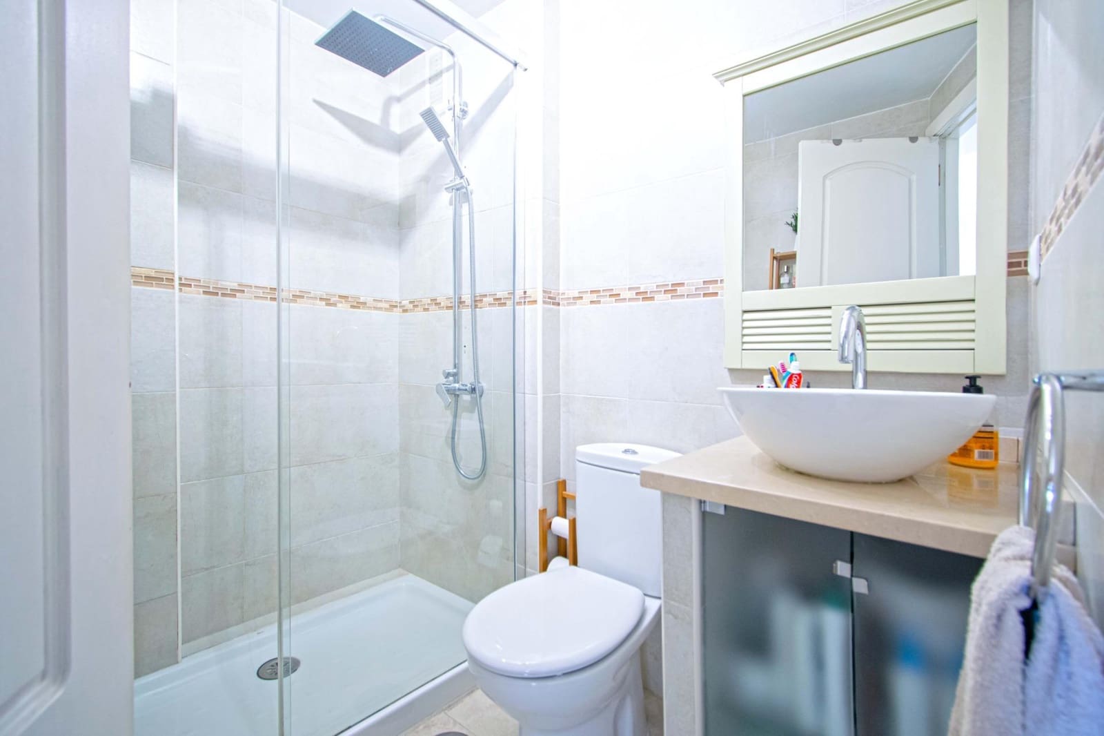 4 bedroom Apartment for sale in Seville city with garage - € 347,000 (Ref: 9820581)