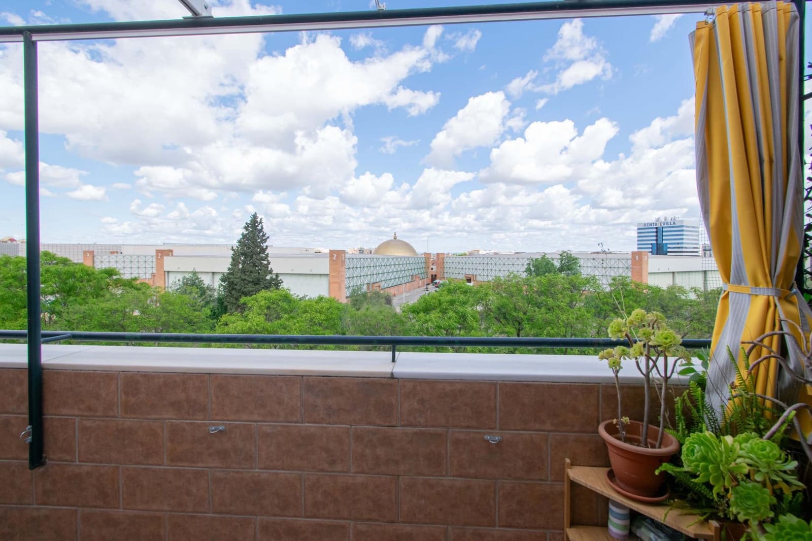 4 bedroom Apartment for sale in Seville city with garage - € 347,000 (Ref: 9820581)