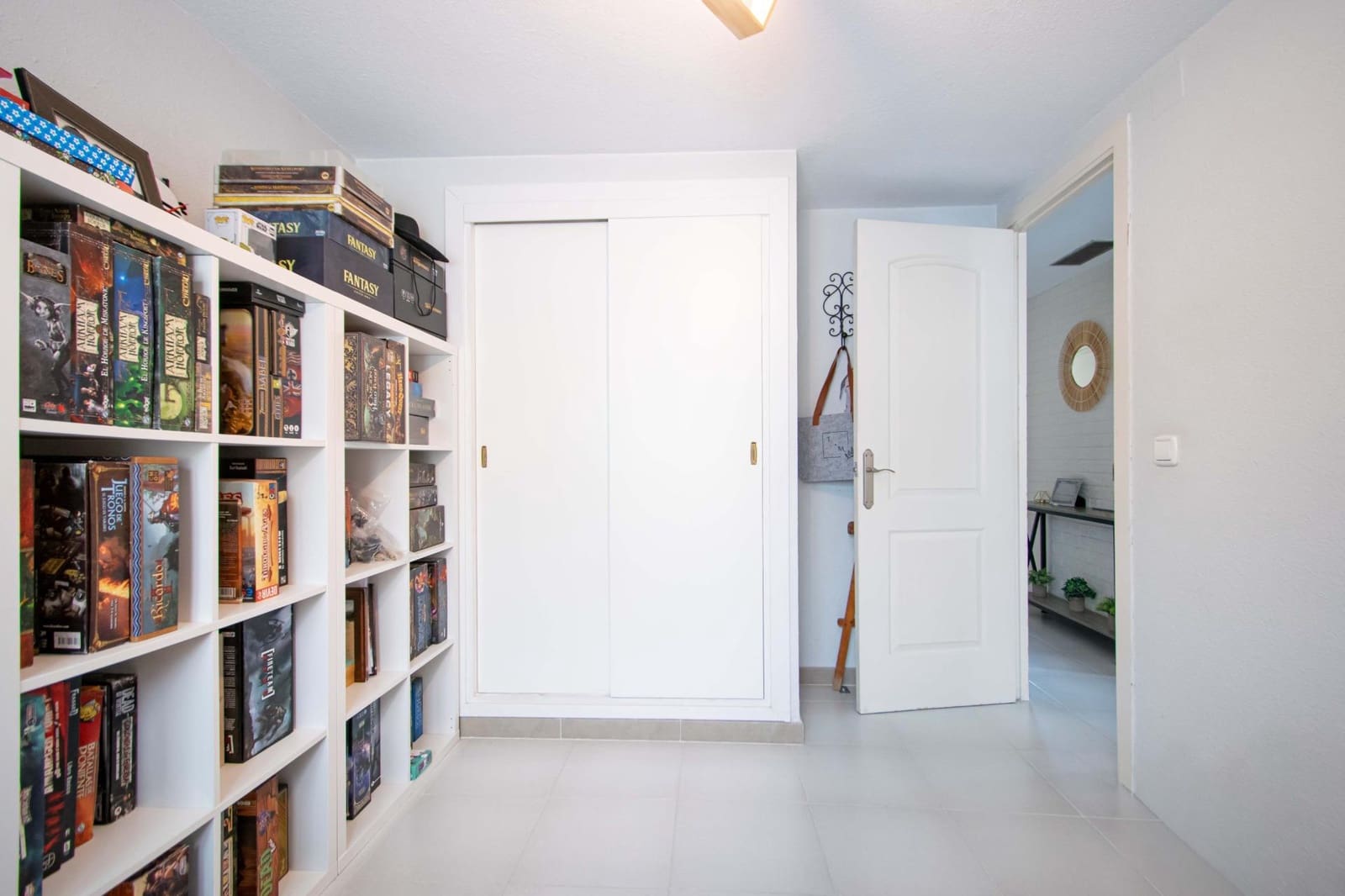 4 bedroom Apartment for sale in Seville city with garage - € 347,000 (Ref: 9820581)