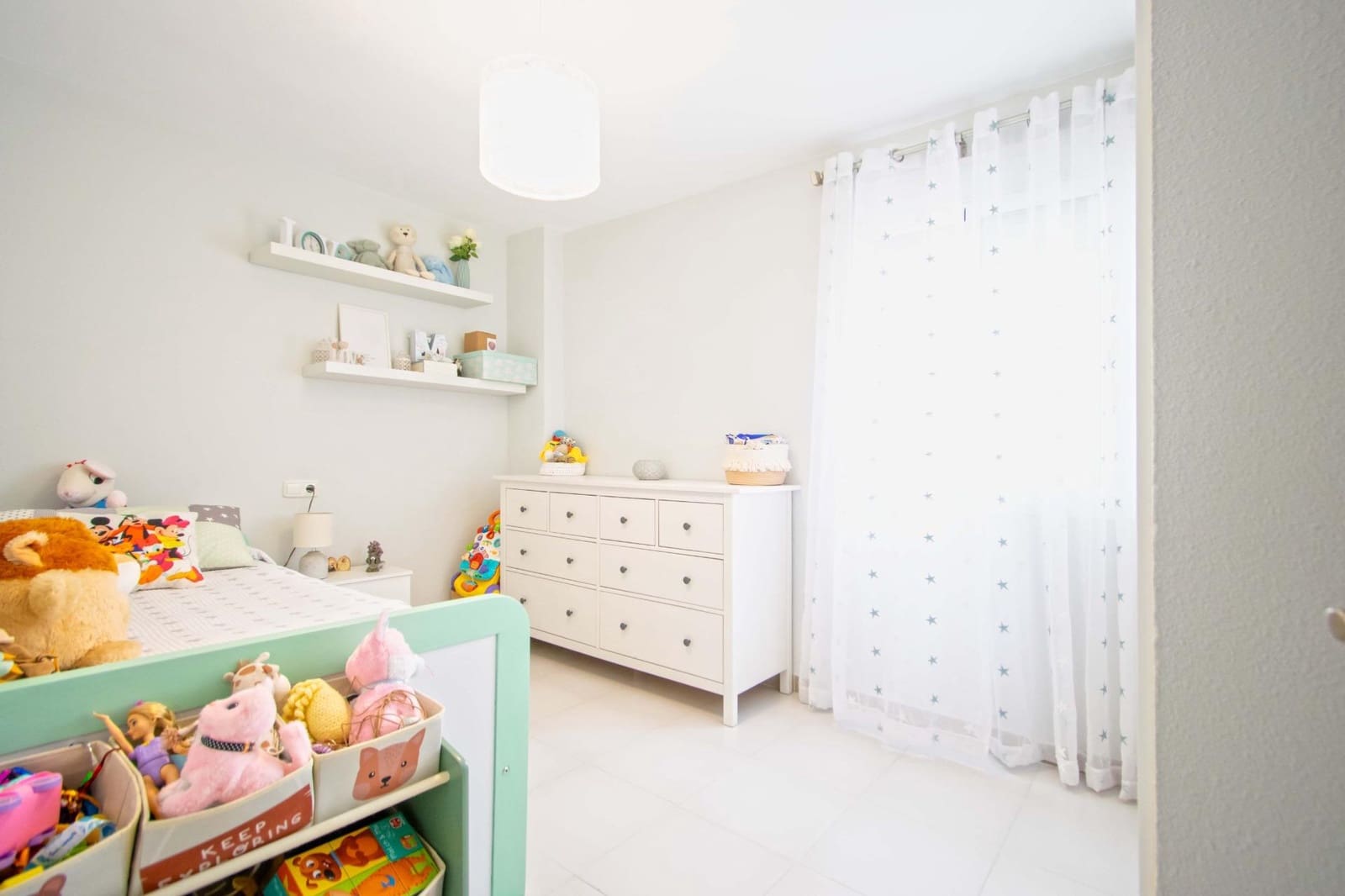 4 bedroom Apartment for sale in Seville city with garage - € 347,000 (Ref: 9820581)