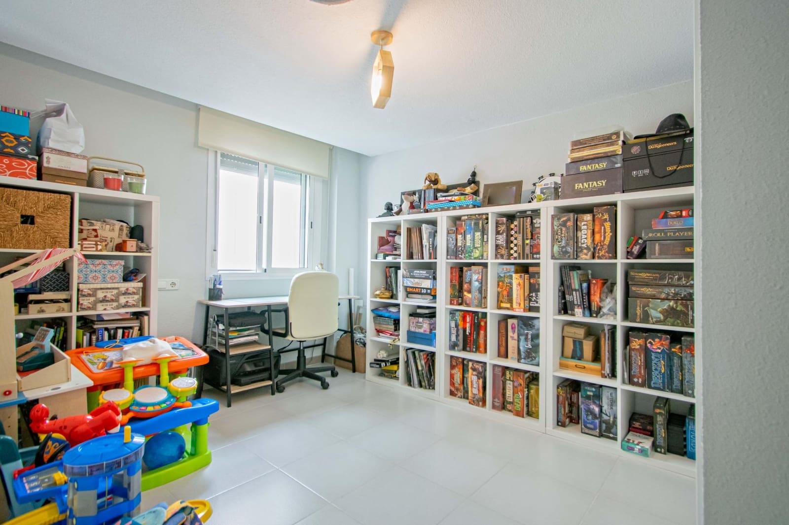 4 bedroom Apartment for sale in Seville city with garage - € 347,000 (Ref: 9820581)