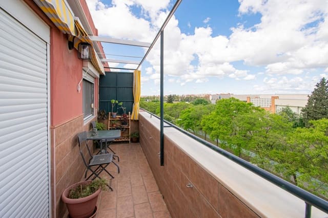 4 slaapkamer Appartement te koop in Sevilla stad met garage - € 347.000 (Ref: 9820581)