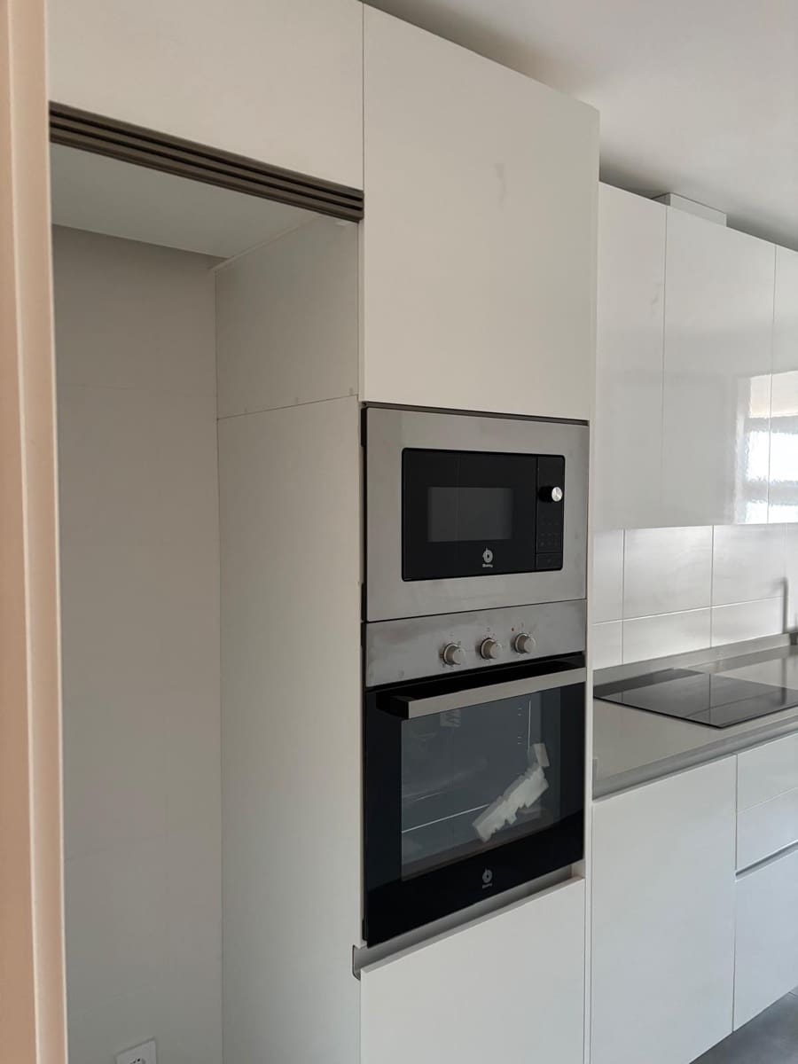 Piso de 3 habitaciones en Sevilla ciudad en venta con piscina garaje - 240.000 € (Ref: 9822989)