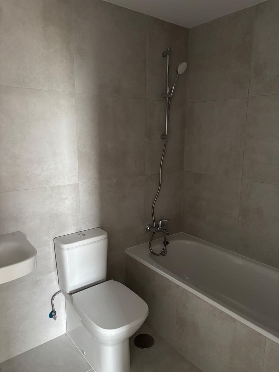 Piso de 3 habitaciones en Sevilla ciudad en venta con piscina garaje - 240.000 € (Ref: 9822989)