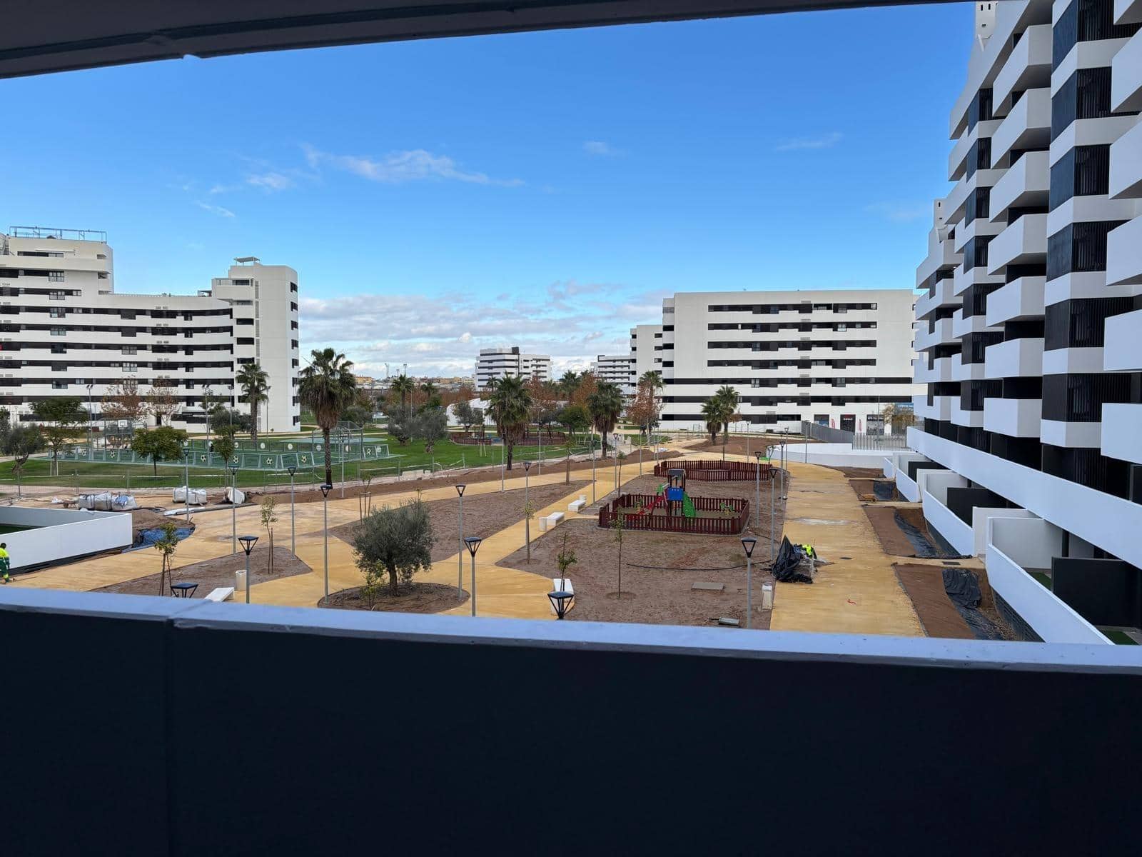 Piso de 3 habitaciones en Sevilla ciudad en venta con piscina garaje - 240.000 € (Ref: 9822989)