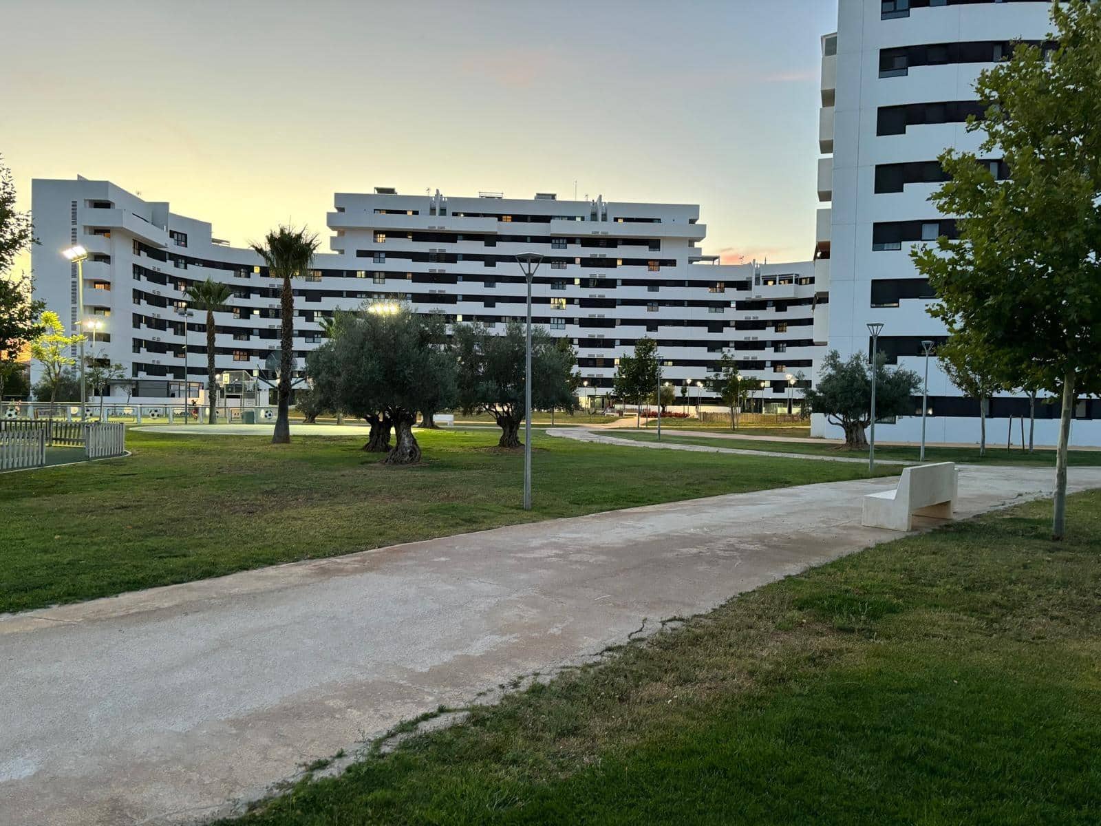 Piso de 3 habitaciones en Sevilla ciudad en venta con piscina garaje - 240.000 € (Ref: 9822989)
