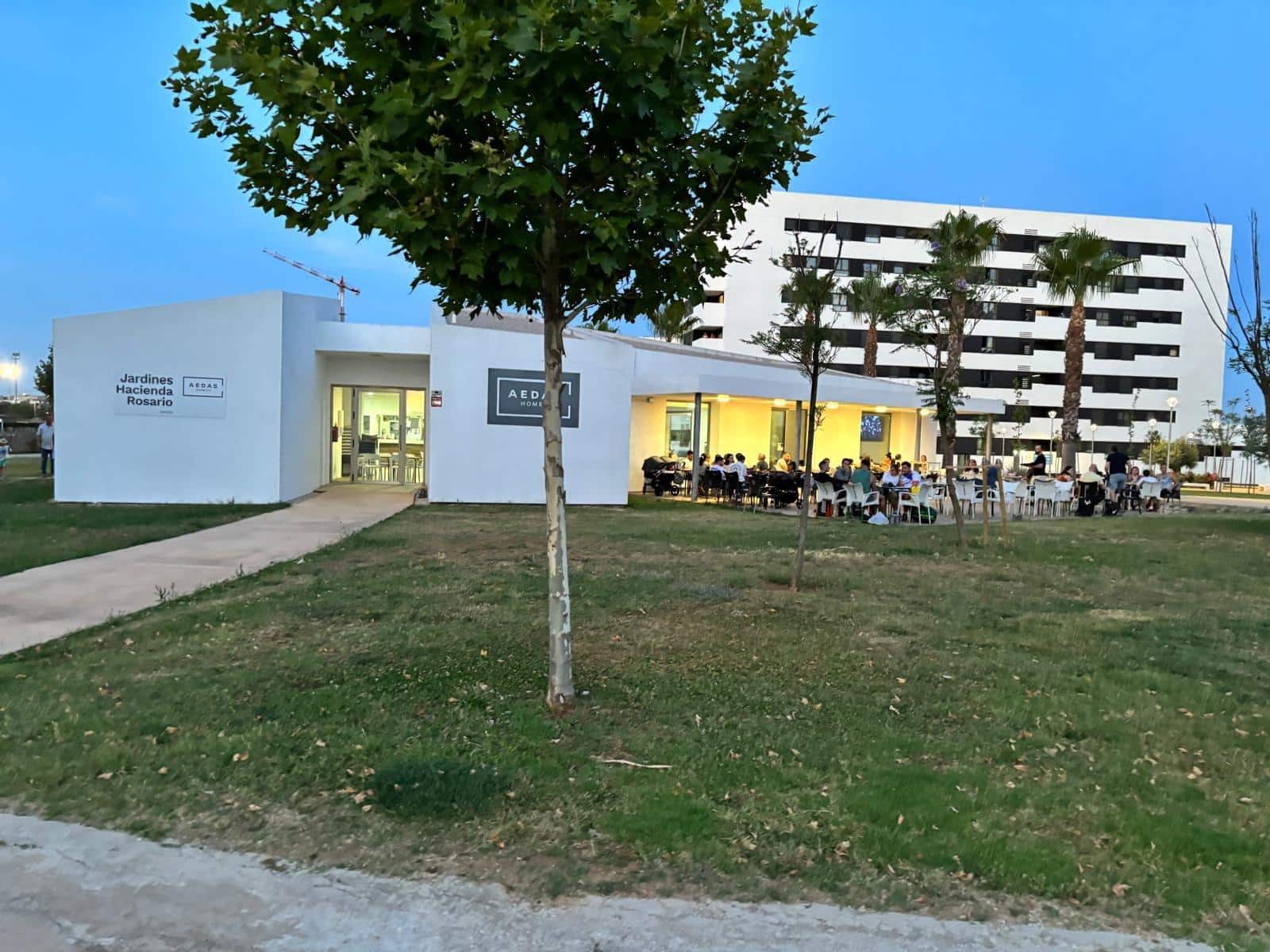 Piso de 3 habitaciones en Sevilla ciudad en venta con piscina garaje - 240.000 € (Ref: 9822989)