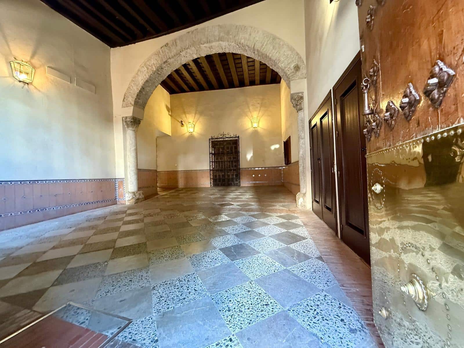 3 bedroom Flat for rent in Seville city - € 1,300 (Ref: 9822990)