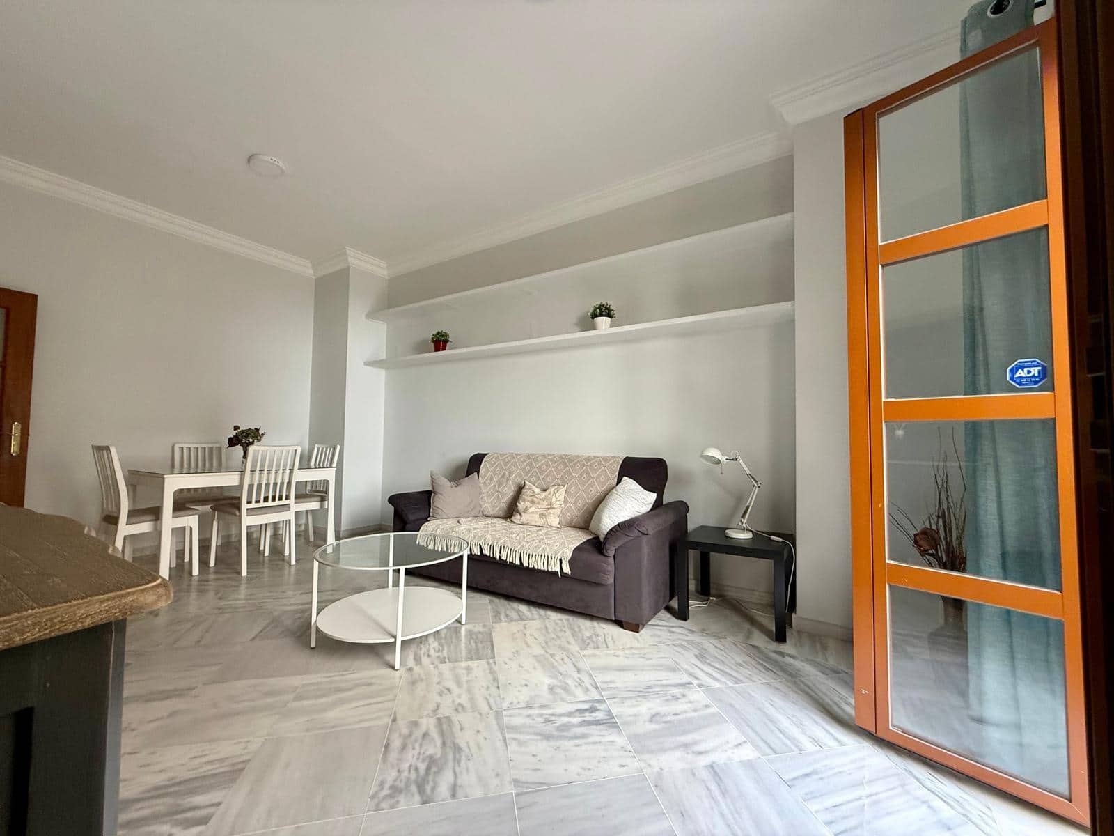 3 bedroom Flat for rent in Seville city - € 1,300 (Ref: 9822990)