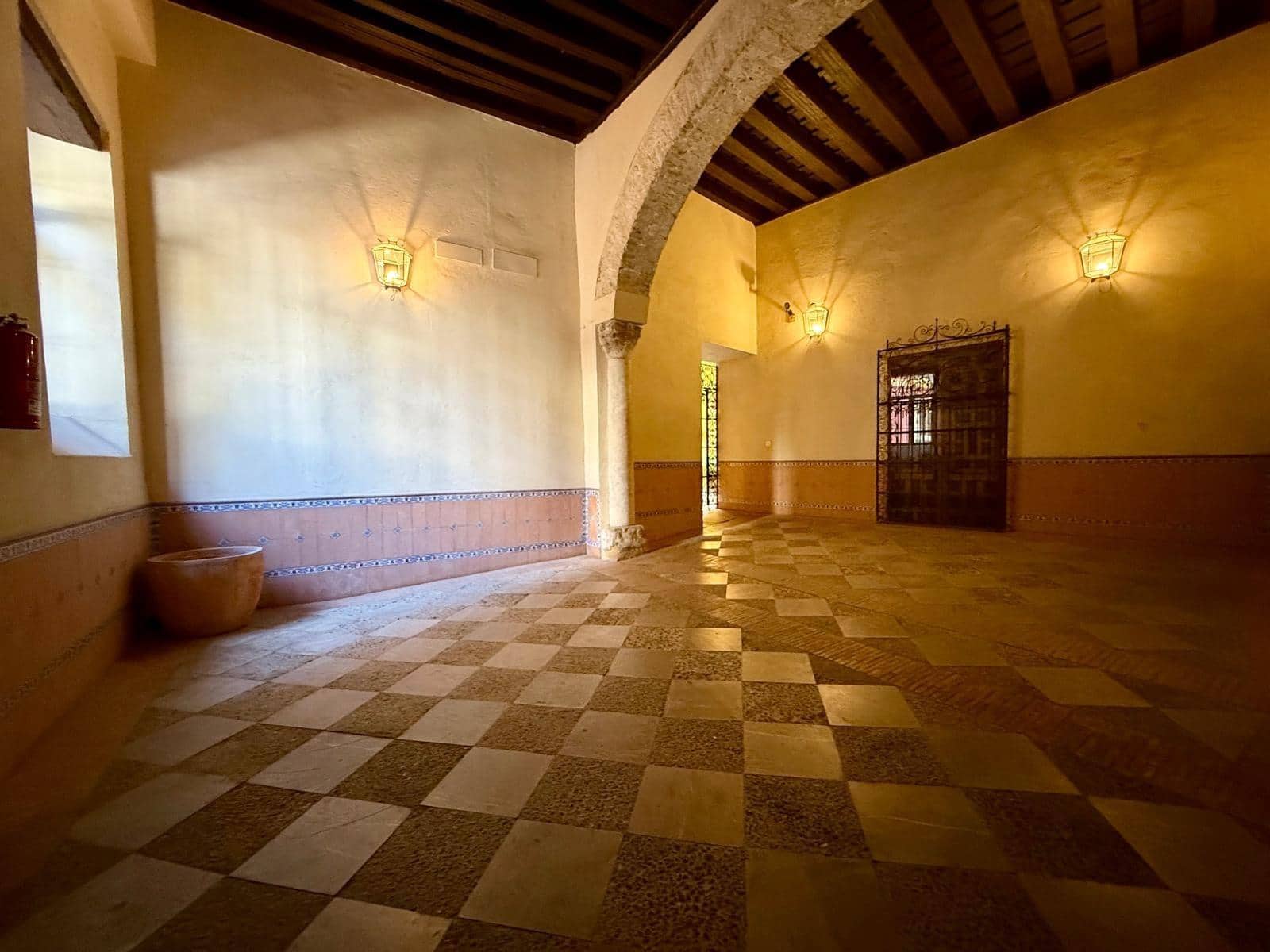 3 bedroom Flat for rent in Seville city - € 1,300 (Ref: 9822990)