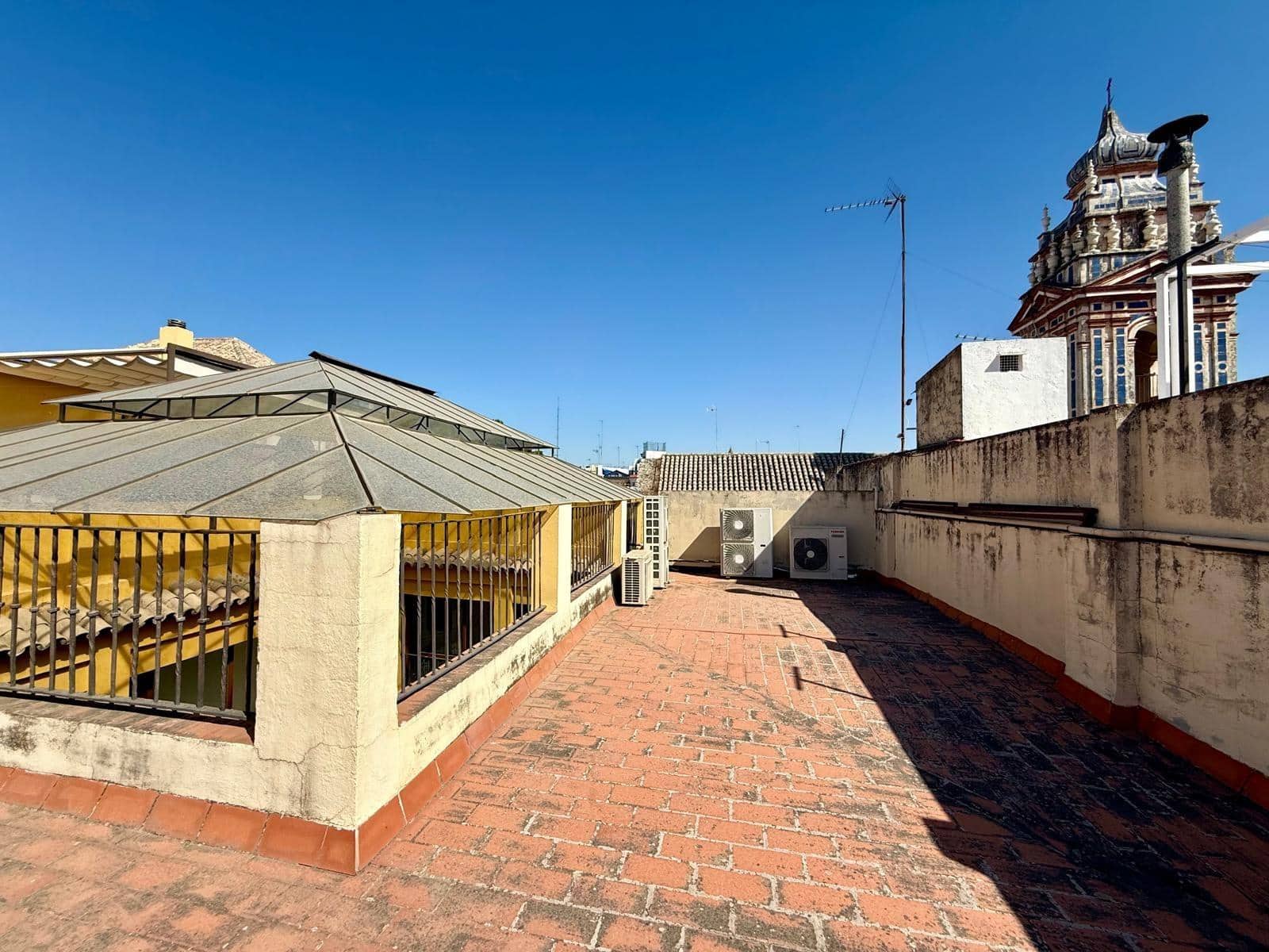 3 bedroom Flat for rent in Seville city - € 1,300 (Ref: 9822990)